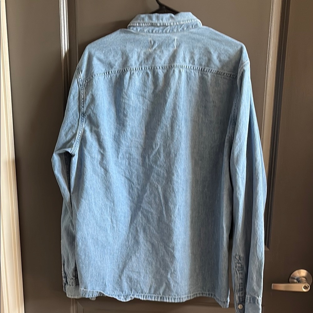 Hollister Light Blue Button Down Shirt - Picture 4 of 4